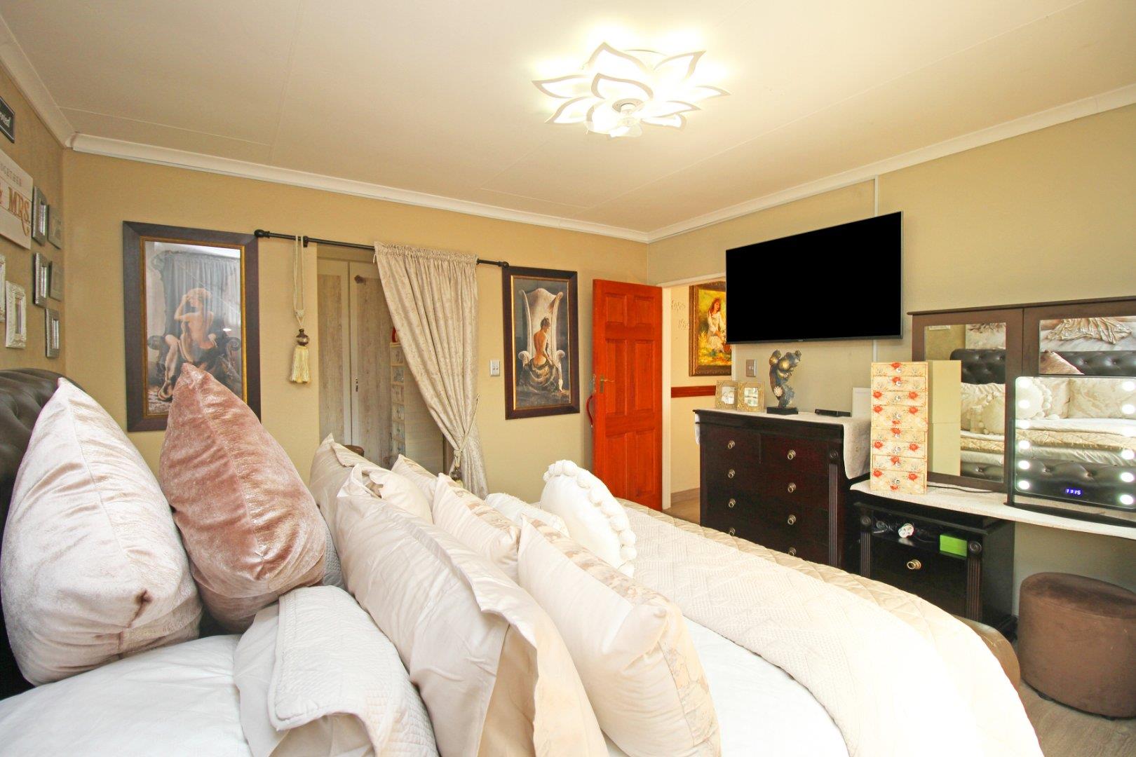 755010_35.jpg