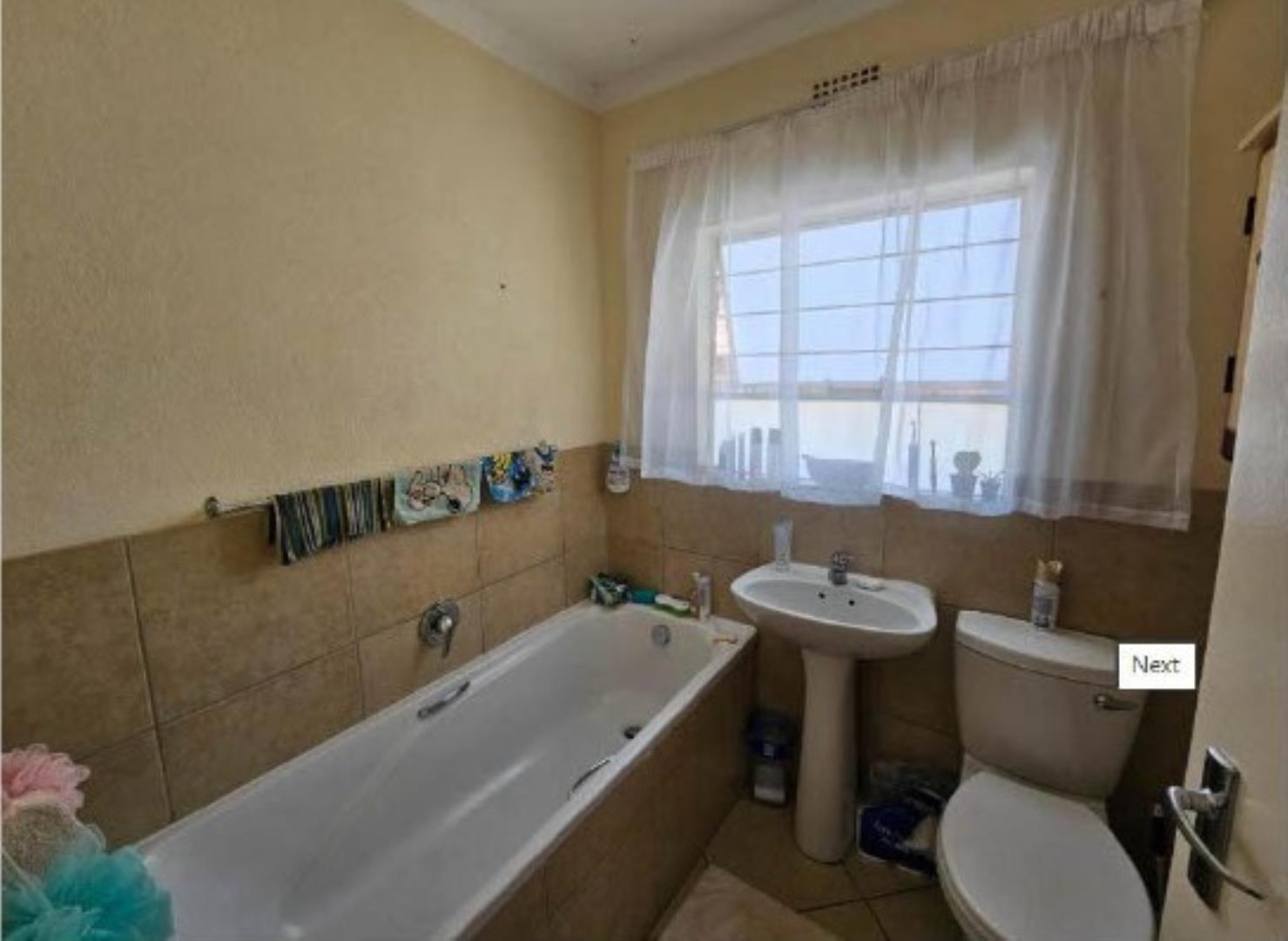 756606_bathroom.jpg