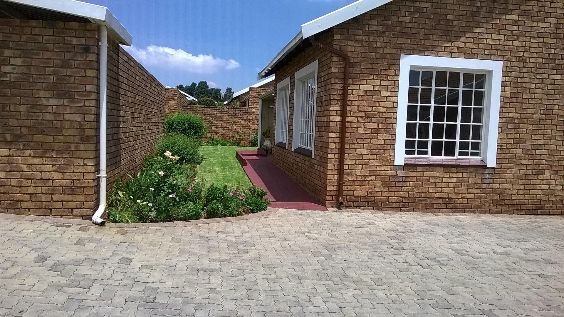 2 Bedroom Retirement Village for Sale - Gauteng