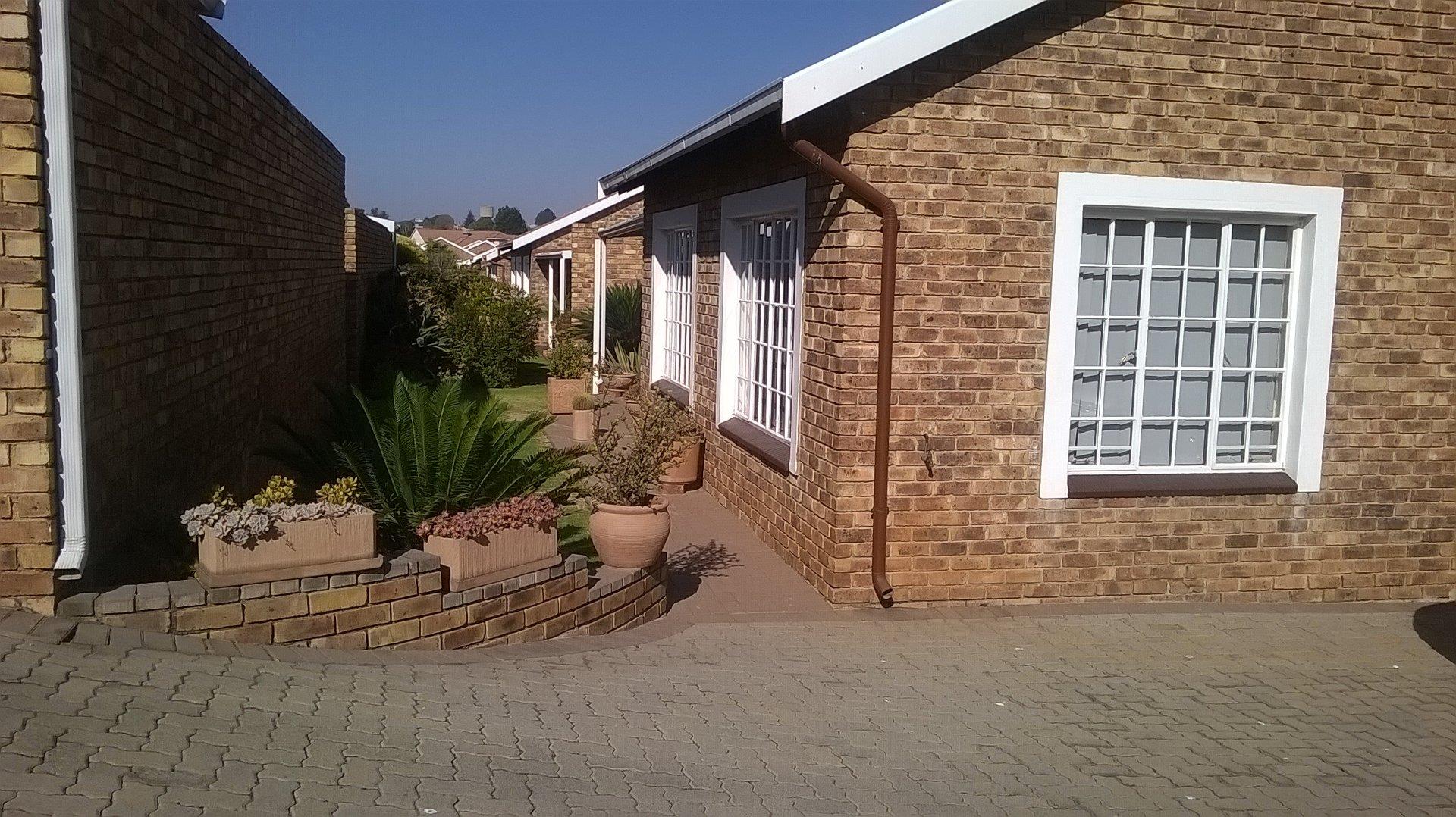 2 Bedroom Retirement Village for Sale - Gauteng