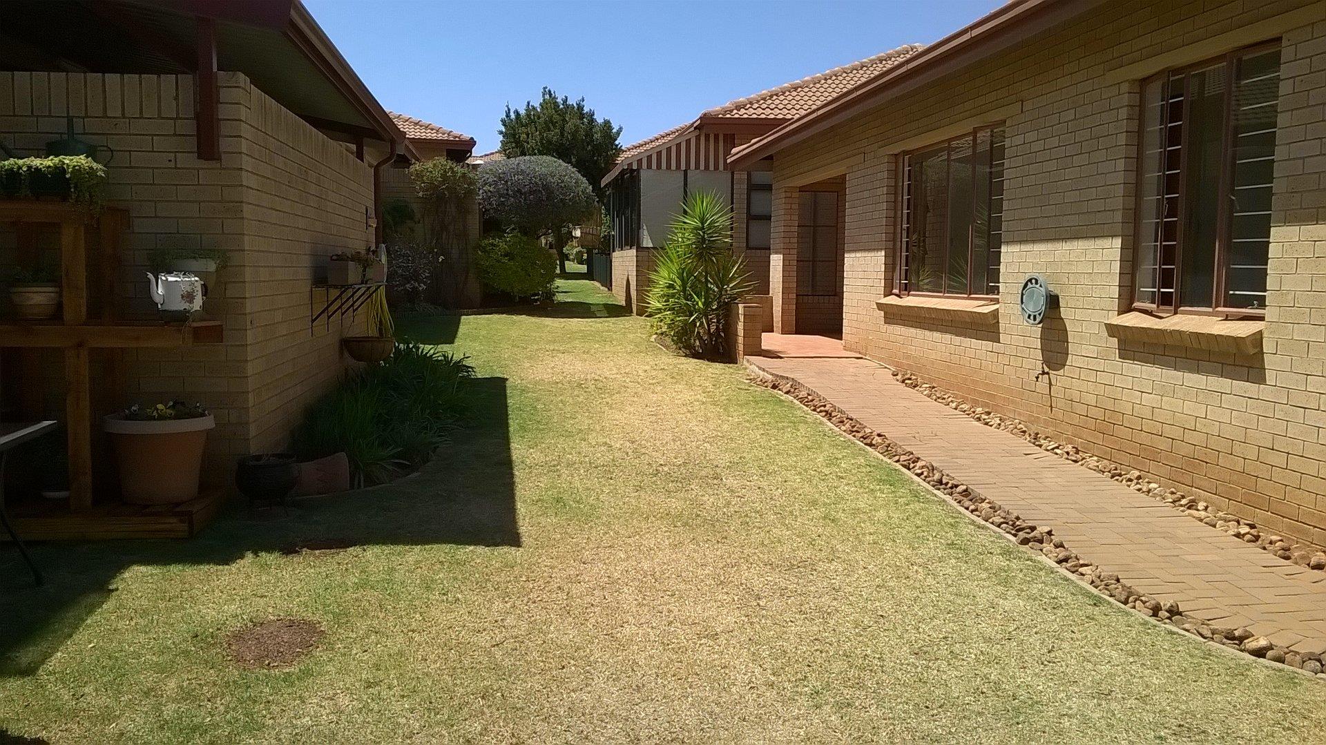 2 Bedroom Retirement Village for Sale - Gauteng