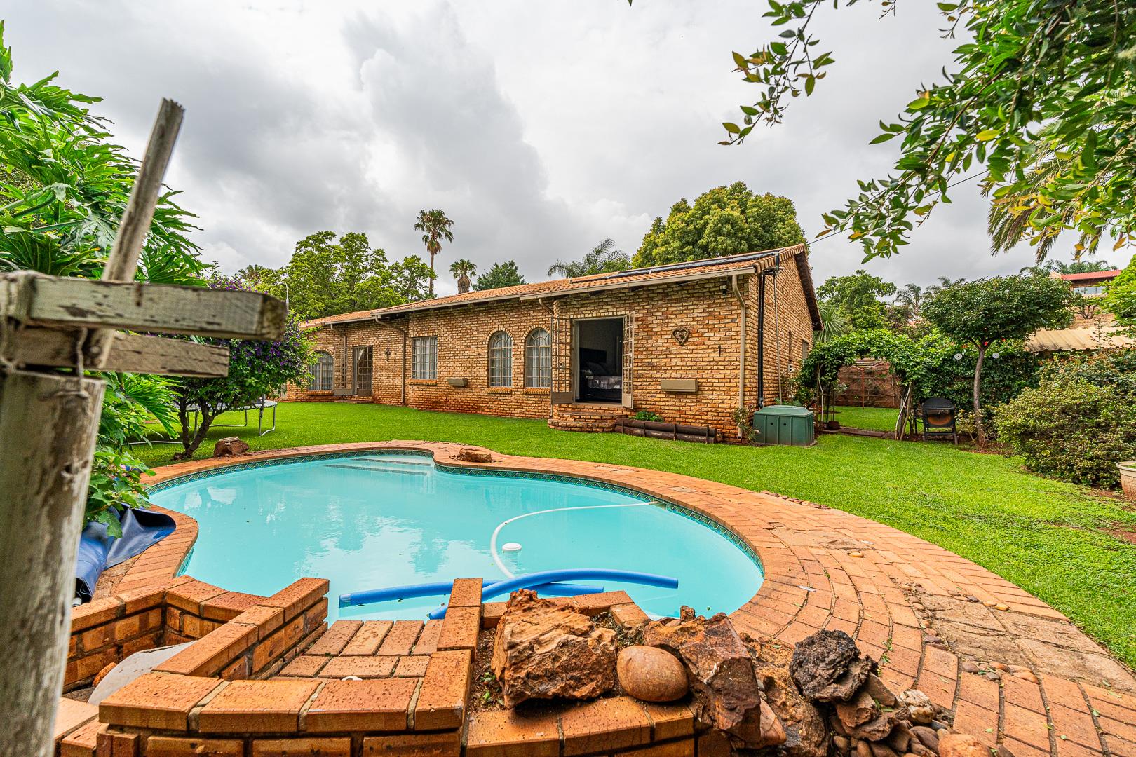 5 Bedroom House for Sale - Gauteng