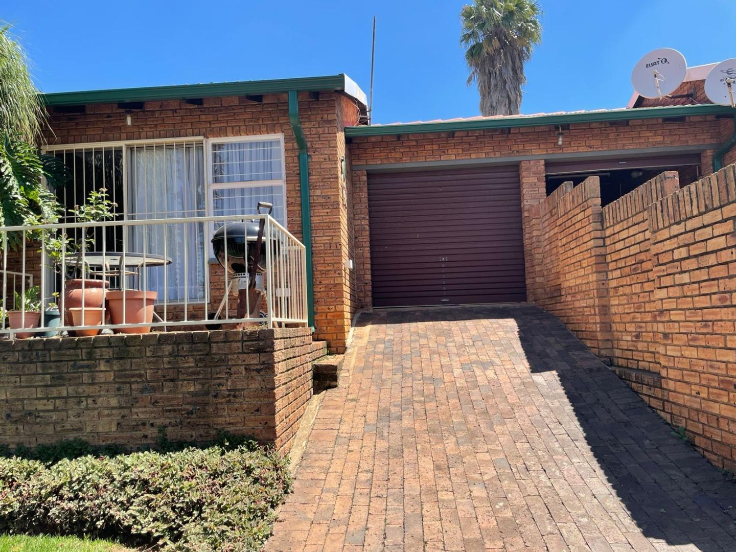 3 Bedroom Townhouse for Sale - Gauteng