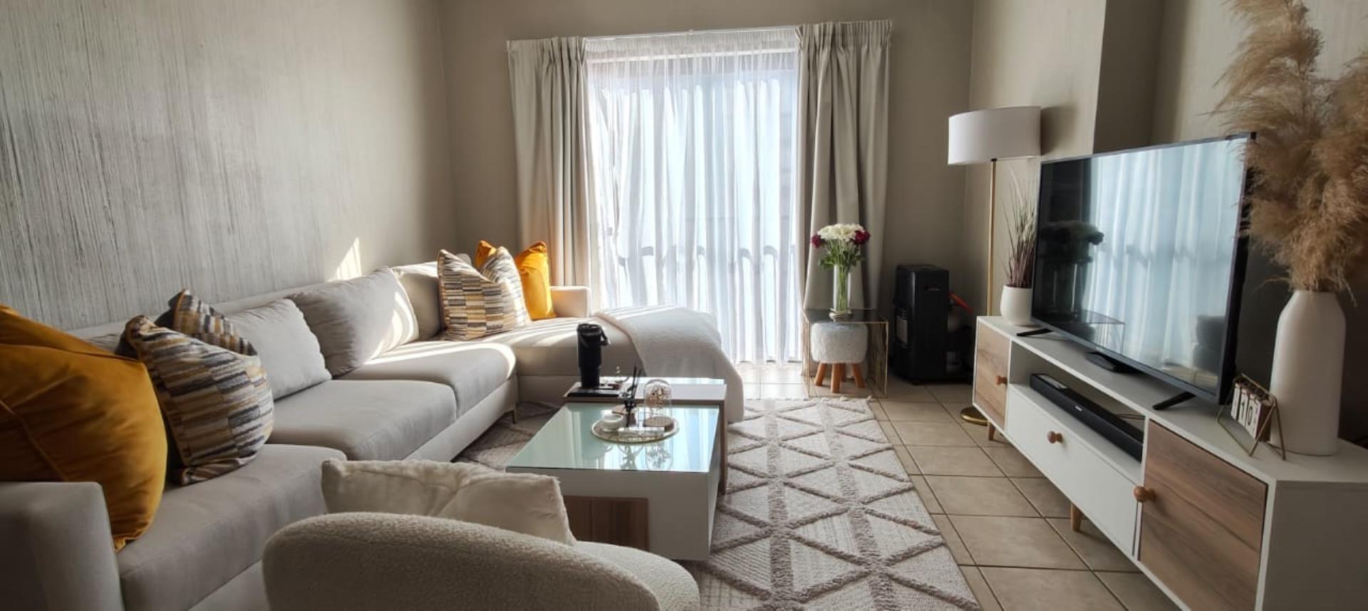 1 Bedroom Apartment for Sale - Gauteng