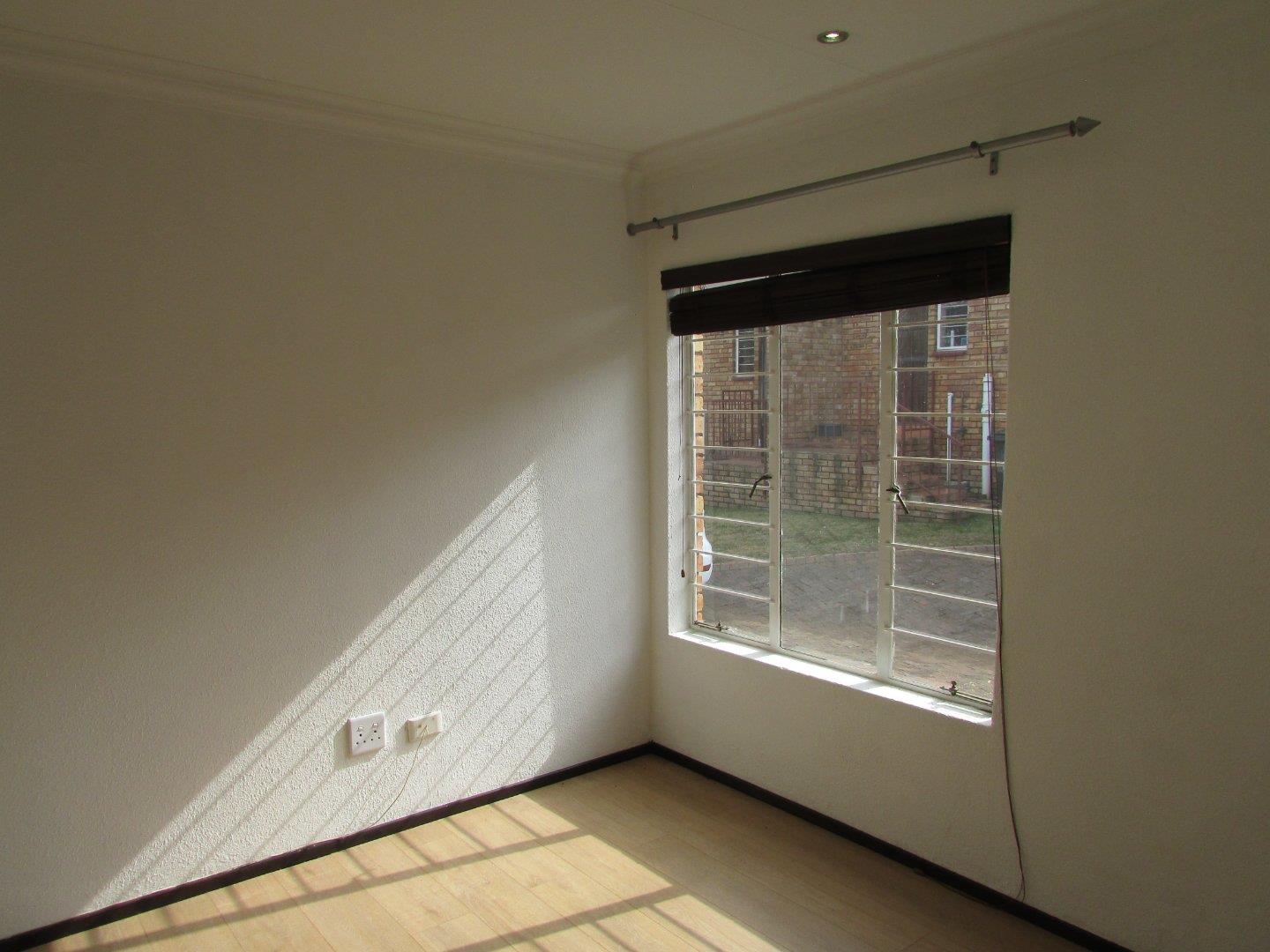 753206_15.jpg