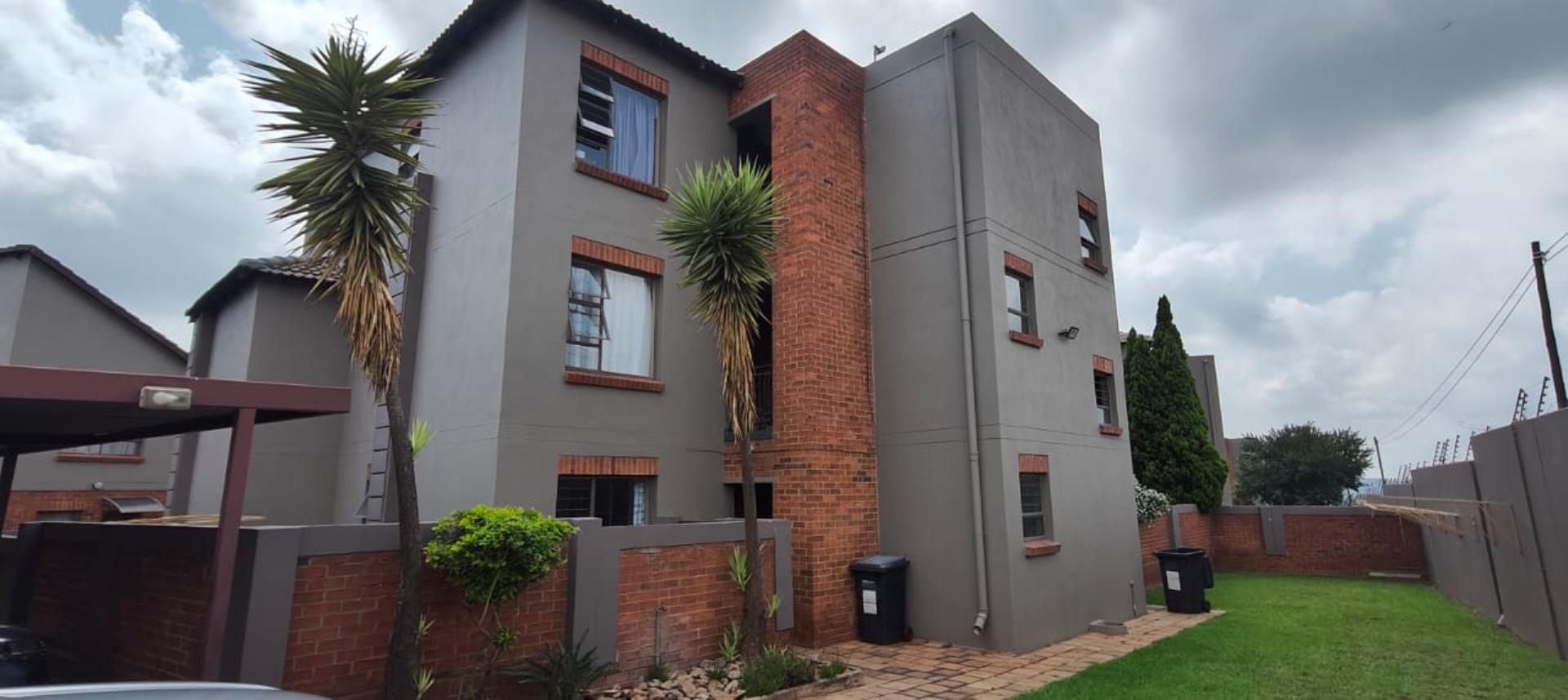 2 Bedroom Apartment for Sale - Gauteng