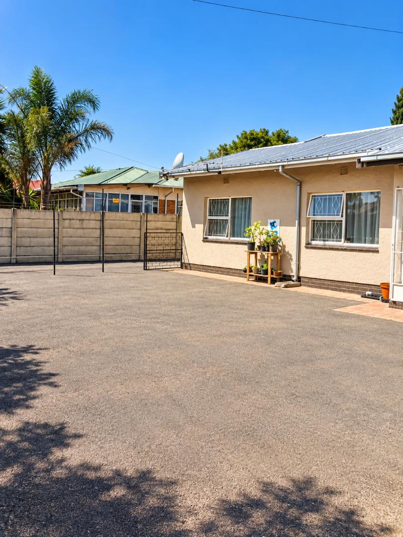 763462_1._front_house.png
