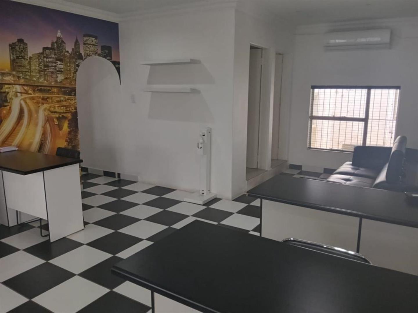 765531_2.jpg
